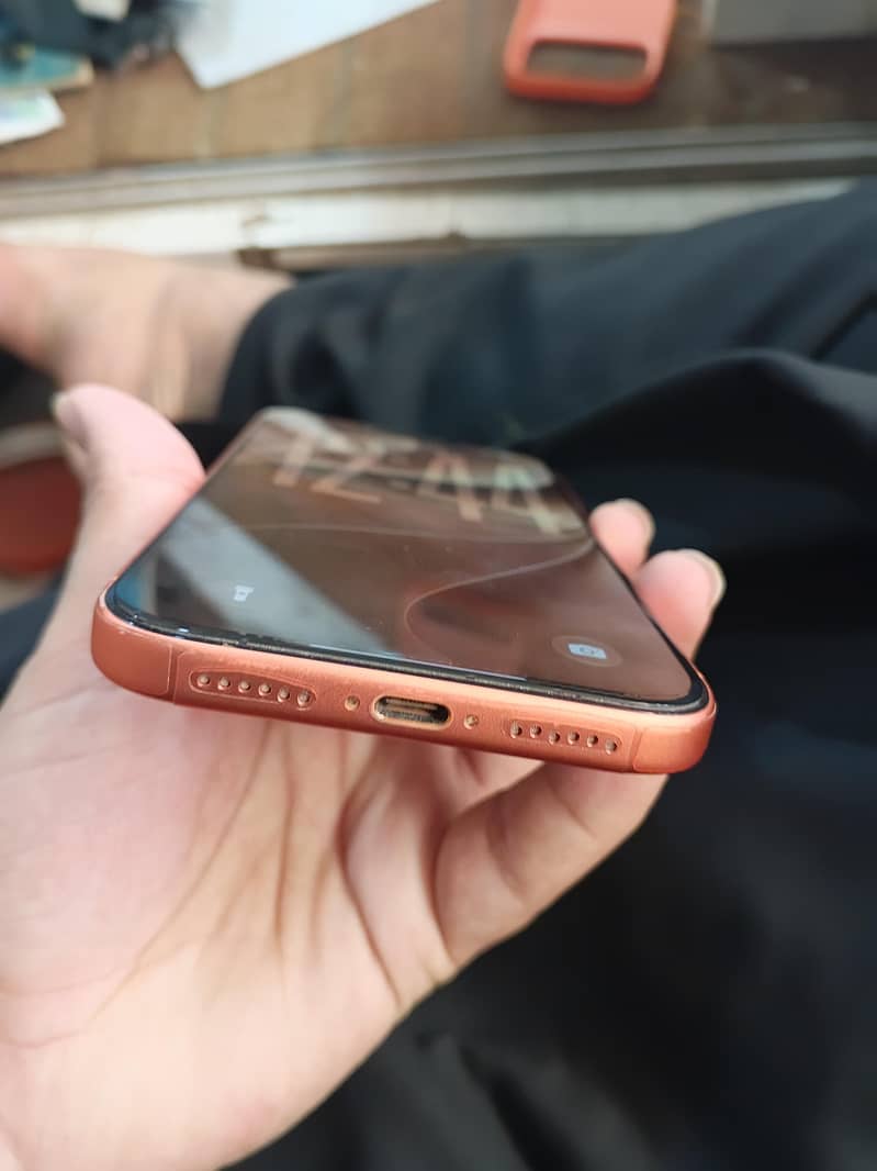 Apple iPhone 17 Pro Max 3
