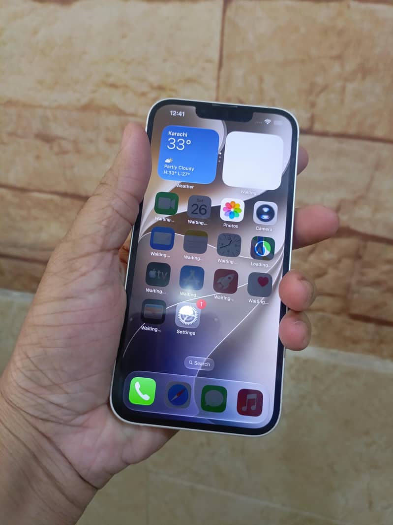 Apple iPhone 13 2