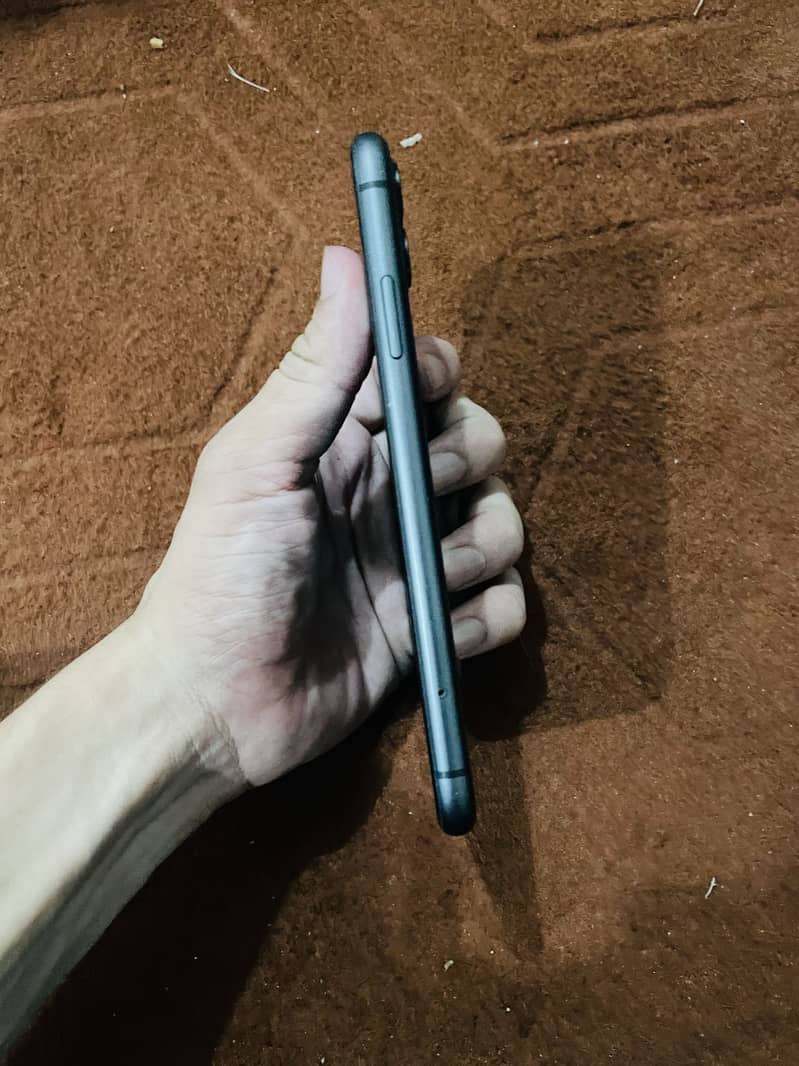 Apple iPhone 11 2