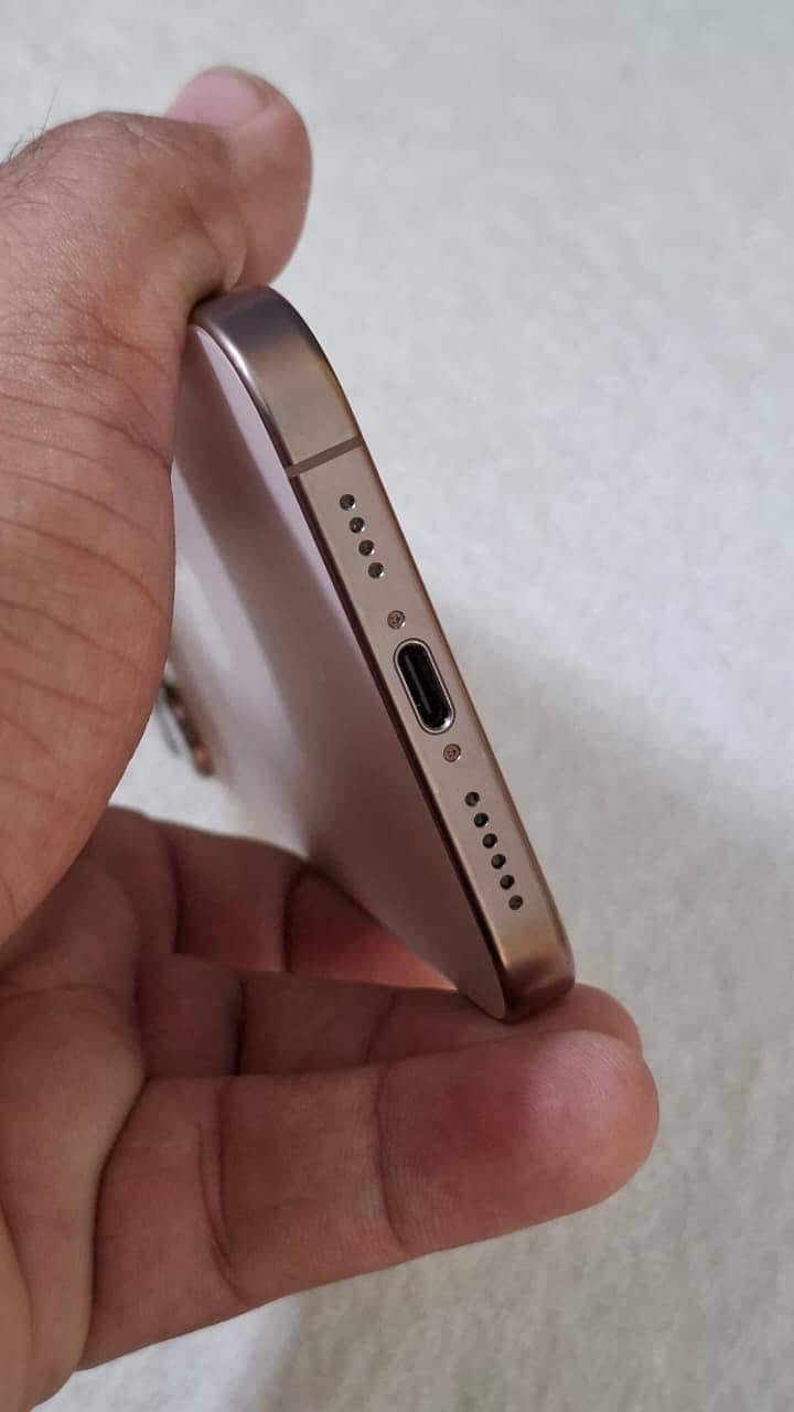 iPhone 16 pro max ( JV ) 1
