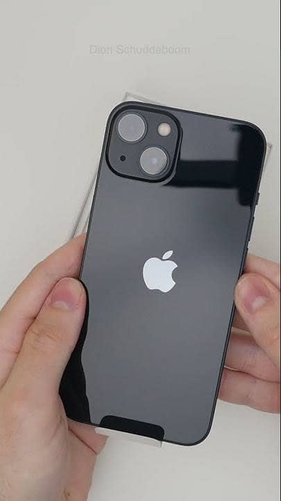 Apple iPhone 13 1