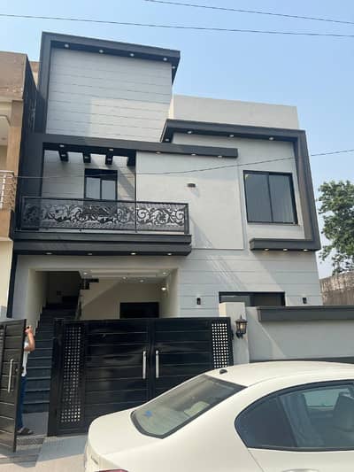 PAEC 5 Marla Brand New House Available For Rent