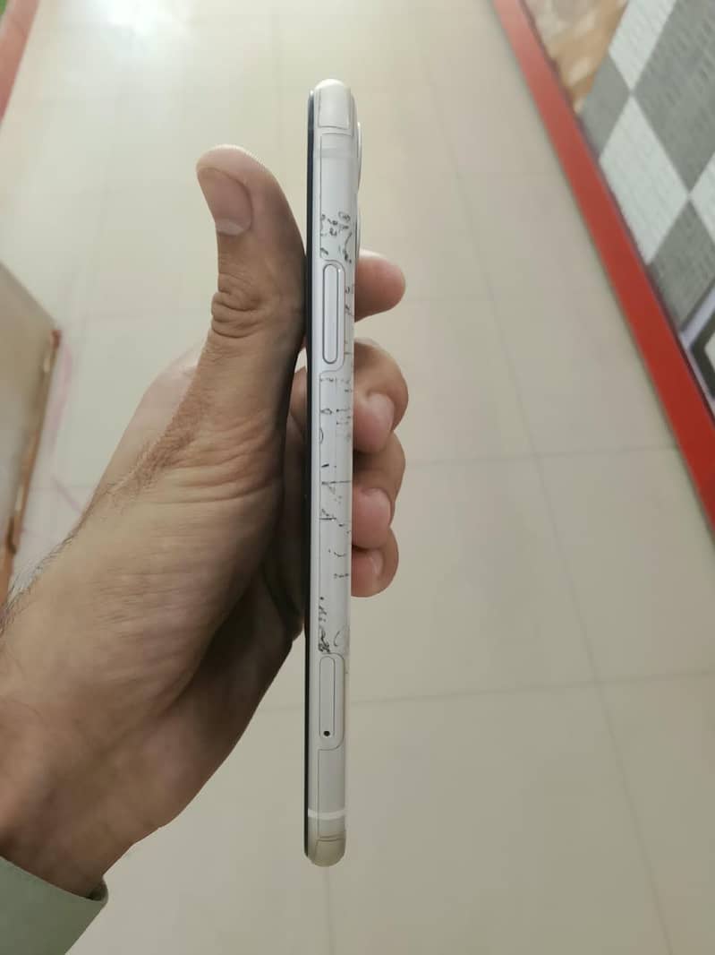 Apple iPhone 11 2