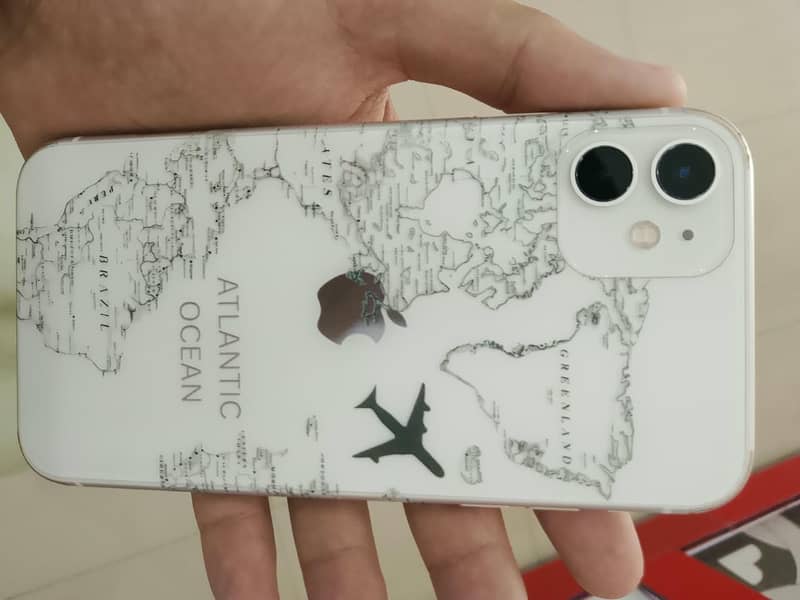 Apple iPhone 11 3