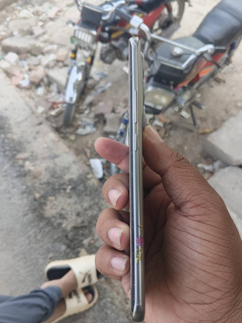 Tecno spark 40 pro plus+ 3