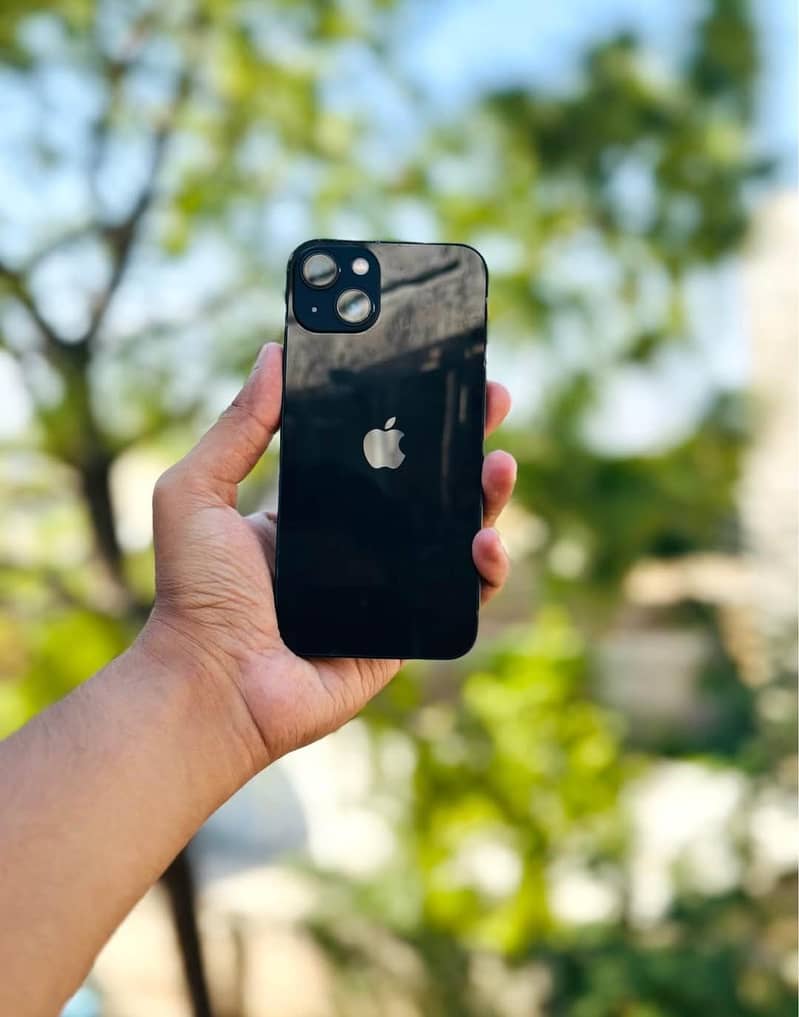 Apple iPhone 13 1