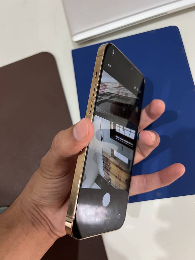 Apple iPhone 12 Pro Max 3