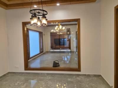 500 SQ Yard Villa Available For Rent