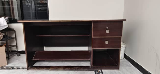 Office/Computer table