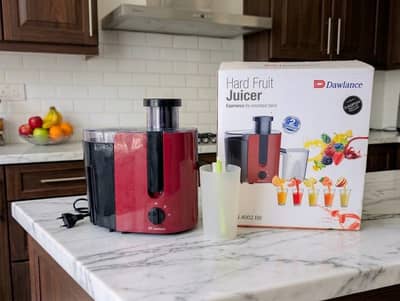 Dawlance Fresh Fruit Juicer DWHJ-4002RB in Great Condition