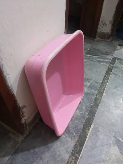 Cat litter box
