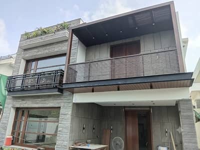 500 SQ yard brand new villa Available for sale