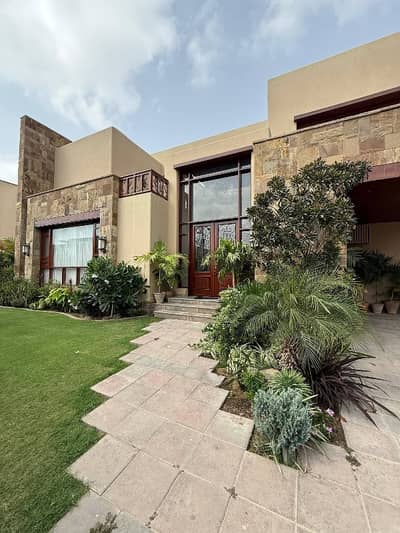 1000 SQ Yard Villa Available For Rent