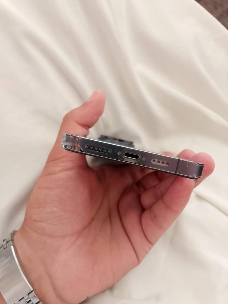 Apple iPhone 14 Pro Max 3