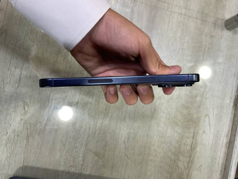 Apple iPhone 15 Pro Max 3