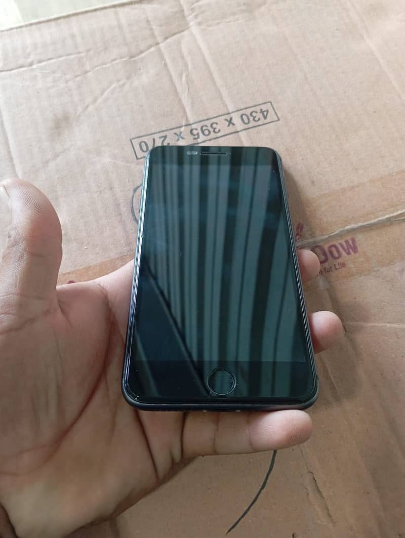Apple iPhone 8 Plus 7