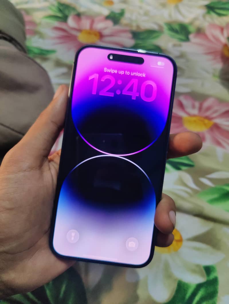Apple iPhone 14 Pro Max 1