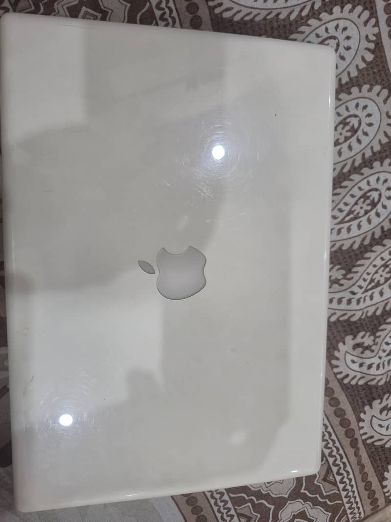 broken macbook 1
