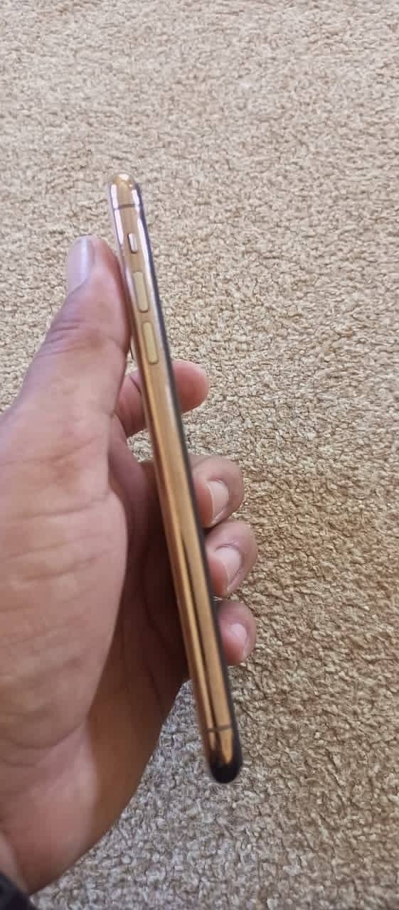 Apple iPhone 11 Pro Max 6