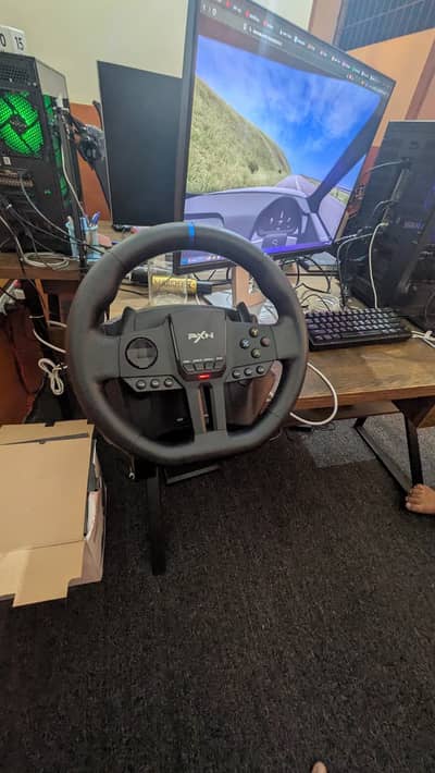 RXN V900 Gen 2 Gaming Racing Wheel for Sell - Brand New condition