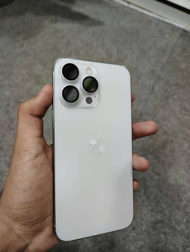 Apple iPhone 14 Pro Max 0
