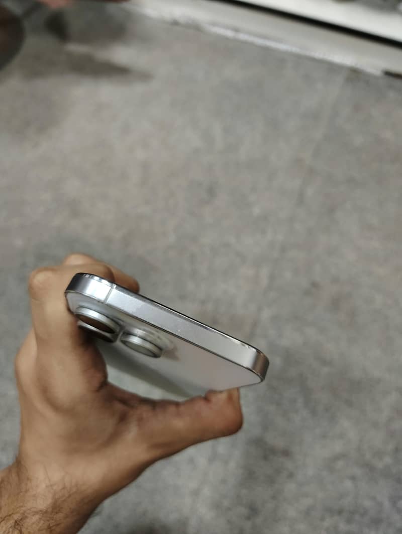 Apple iPhone 14 Pro Max 3