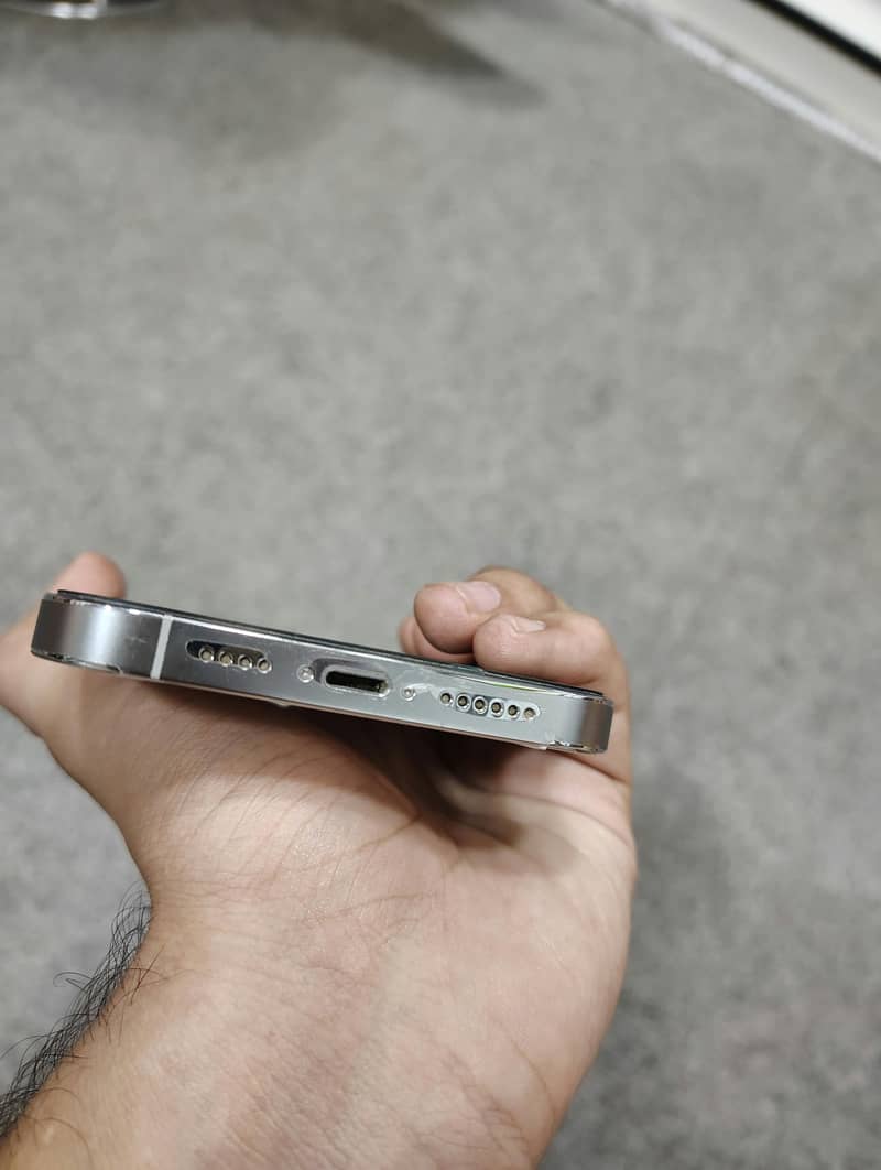 Apple iPhone 14 Pro Max 5
