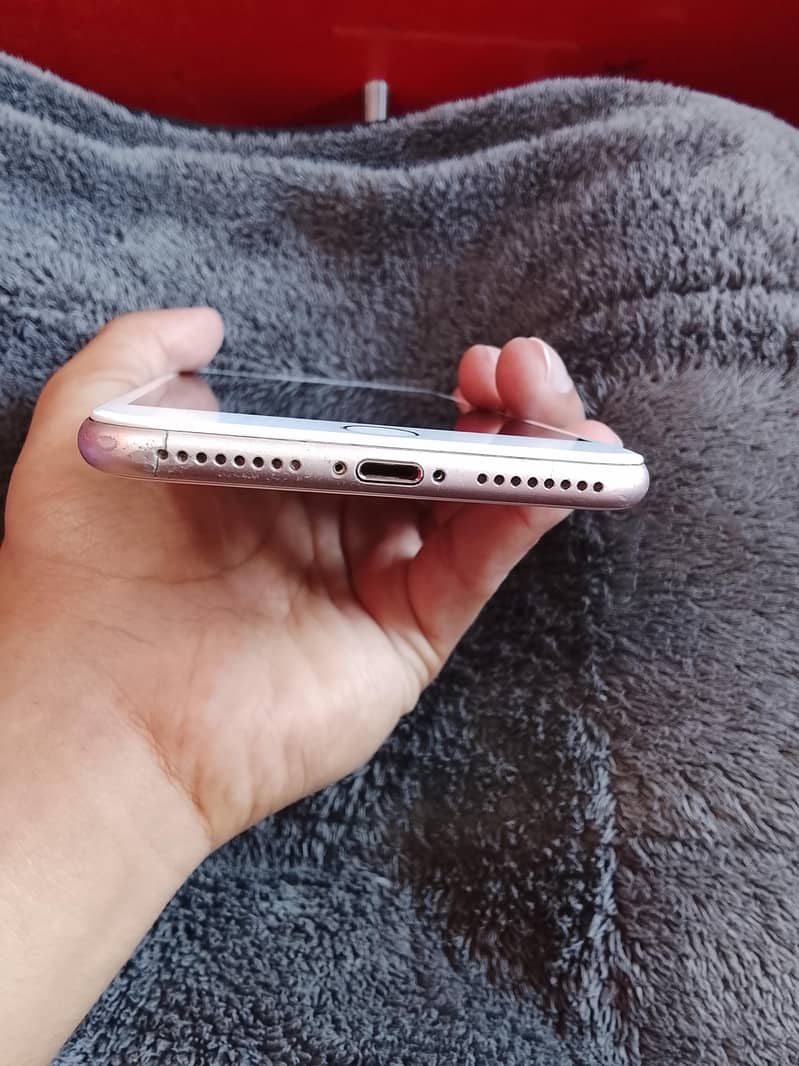Apple iPhone 8 Plus 2