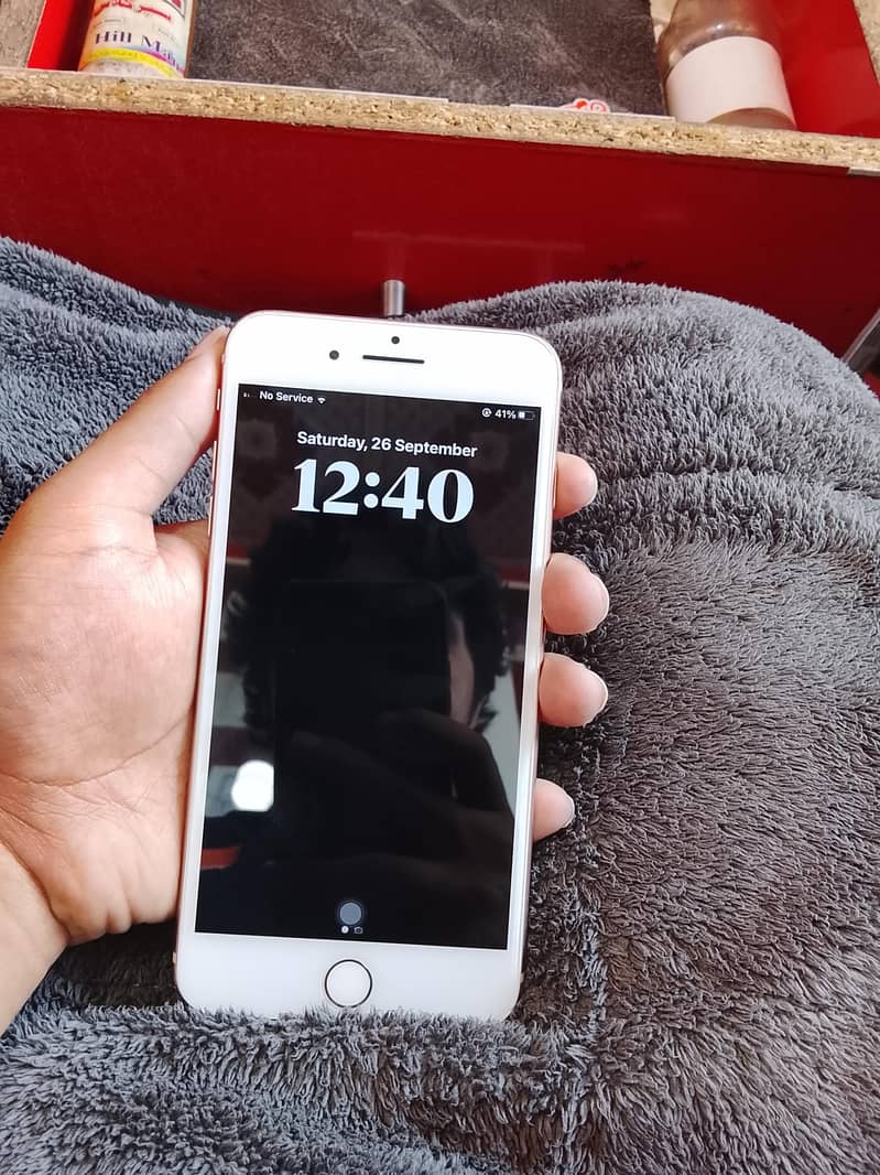 Apple iPhone 8 Plus 4