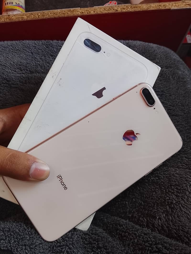 Apple iPhone 8 Plus 5