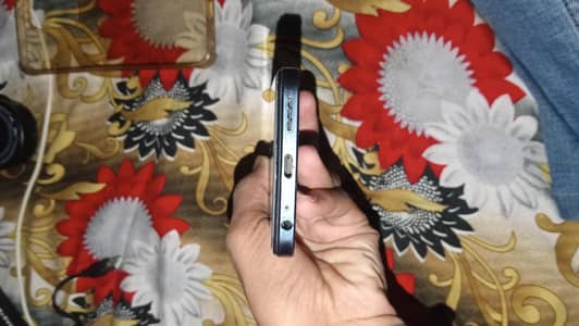 Infinix Hot 30 Play