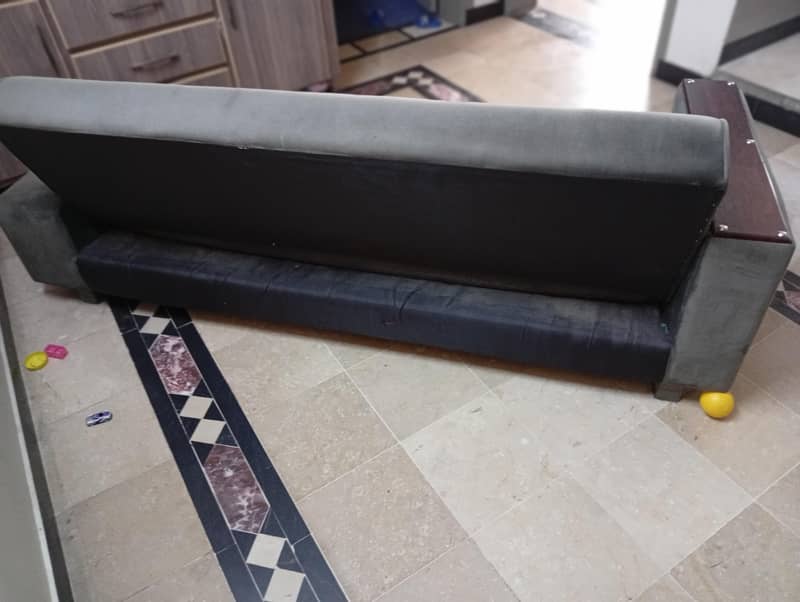 SOFA CONVERTER 1