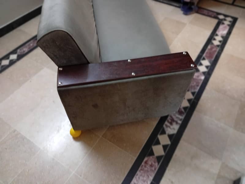 SOFA CONVERTER 2