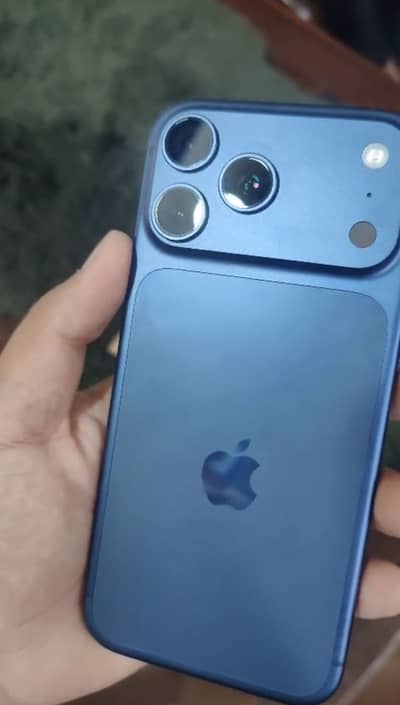 Apple iPhone 17 Pro Max 256GB JV with Box
