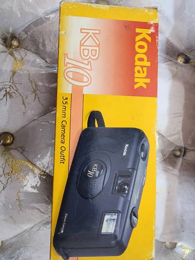 Kodak kb 10 film camera 10 by 10 condition with box