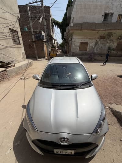 Toyota Yaris hatchback 1.0 X – Japanese Import