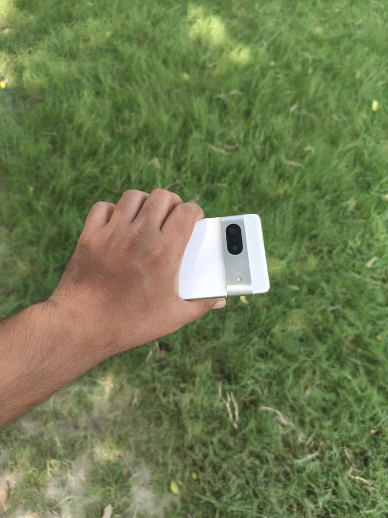 Google Pixel 7 4