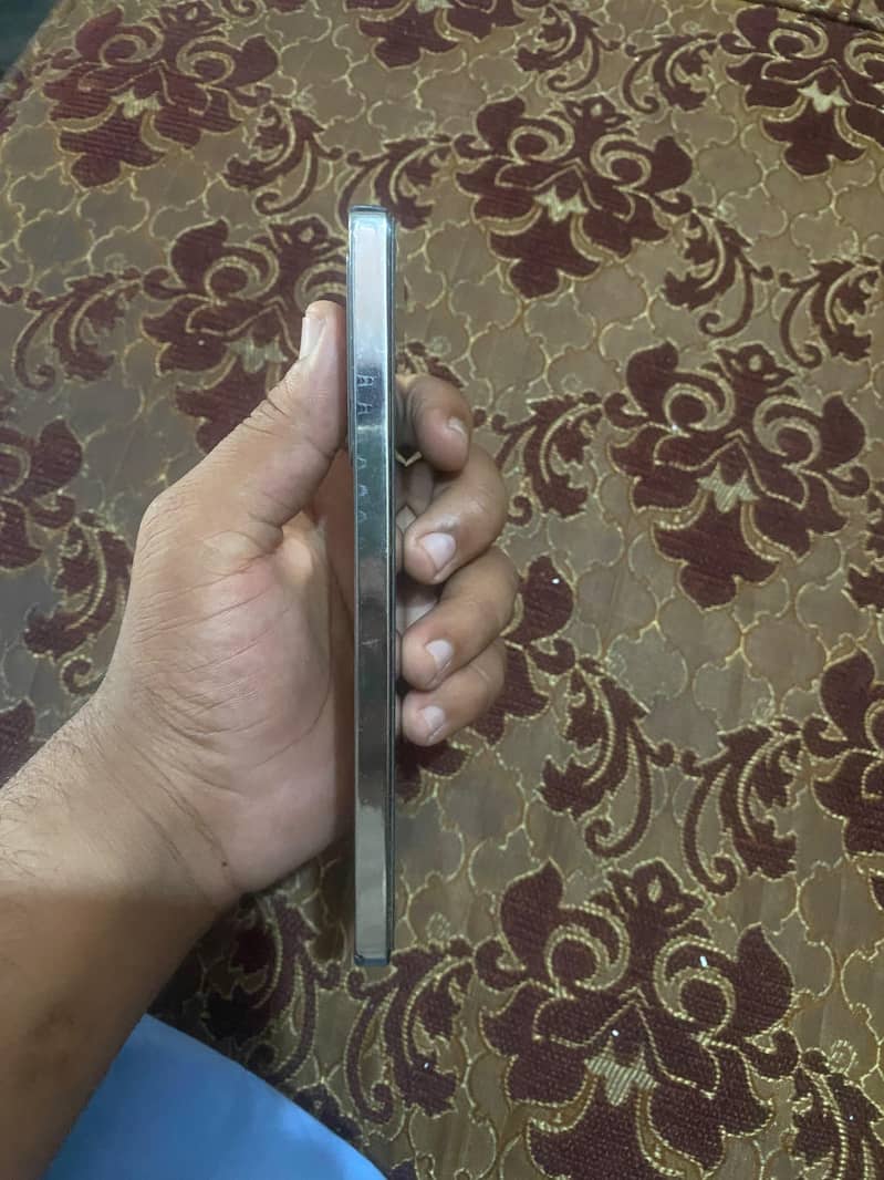 Infinix Note 40 5