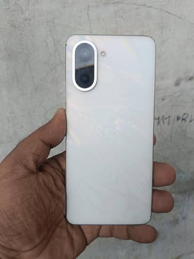 One Plus Nord CE 5 4monta sim time ha