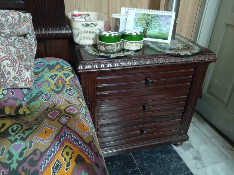 Chinioti  bed 3