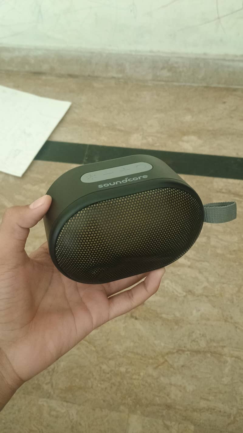 soundcore pyro mini 1