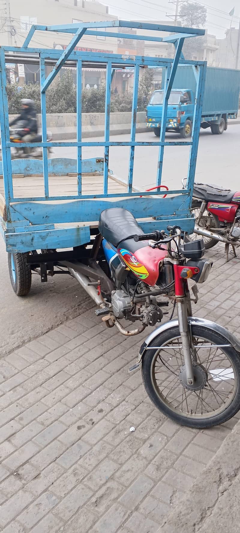 Loader rickshaw 0