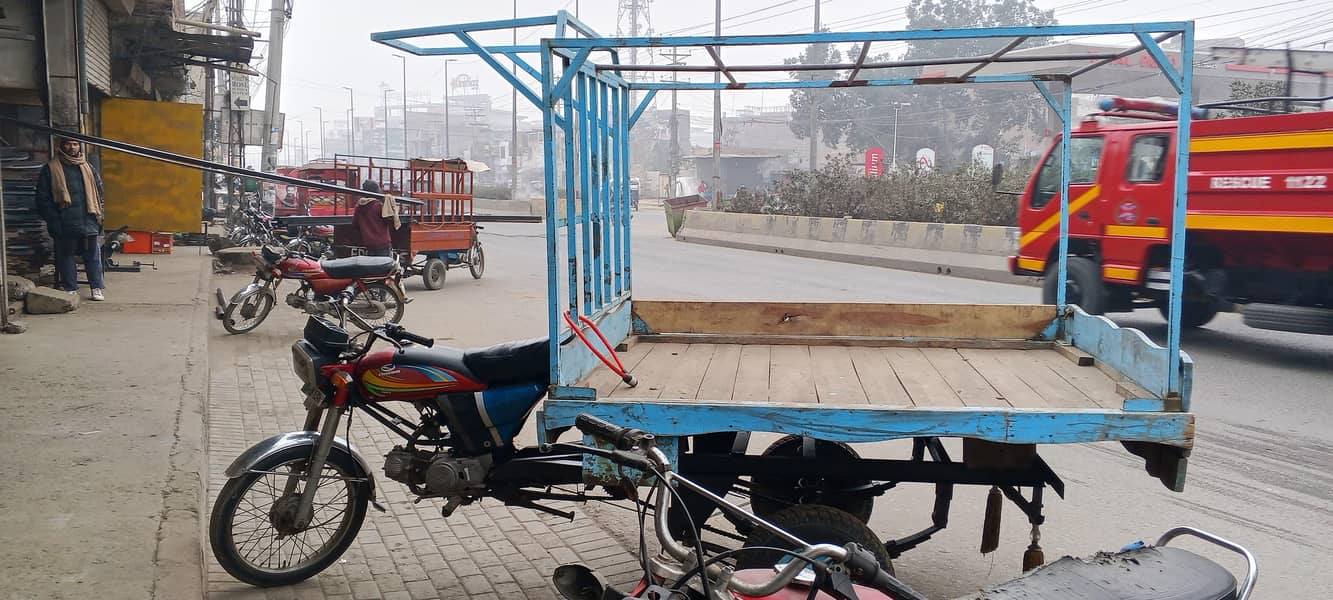 Loader rickshaw 3