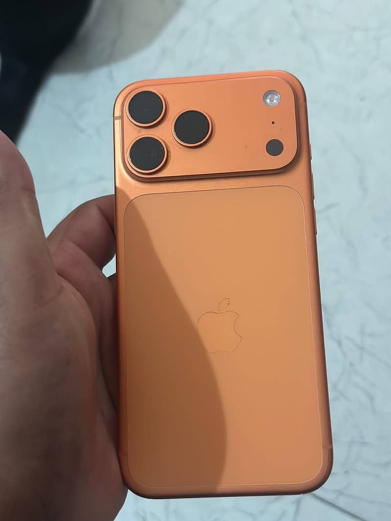Apple iPhone 17 Pro Max 2