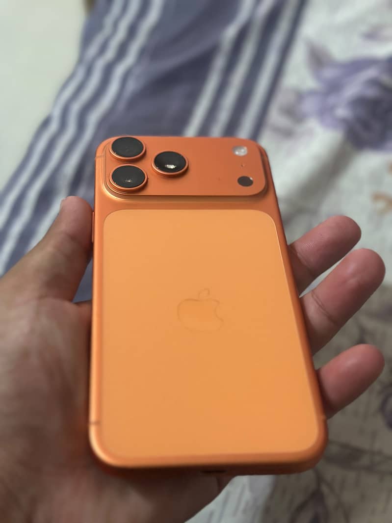 Apple iPhone 17 Pro Max 3