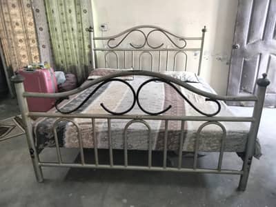 used solid iron King size bed