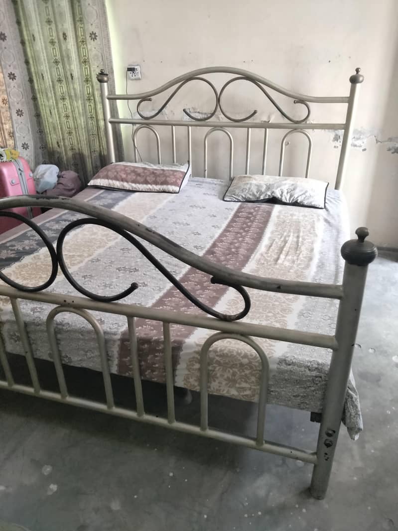 used solid iron King size bed 2