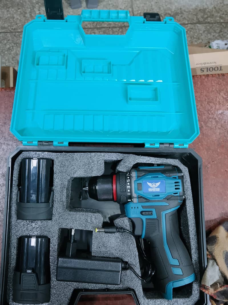 drill machine with two batteries 3