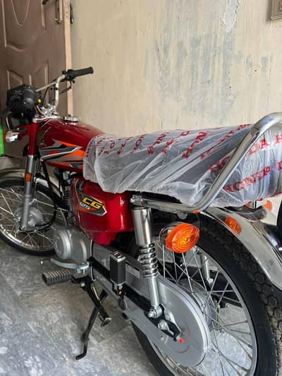 Honda cg 125 2027 model open latter only 280km used