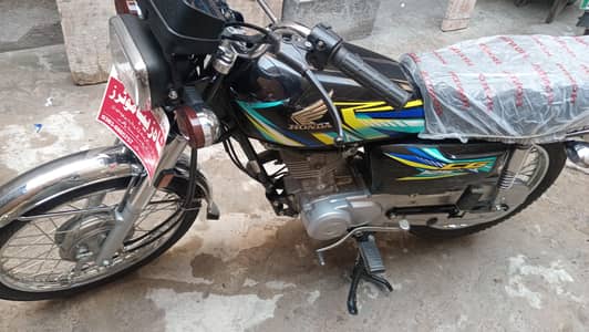 honda paka26model urgent sale metar reading2hzar only new
